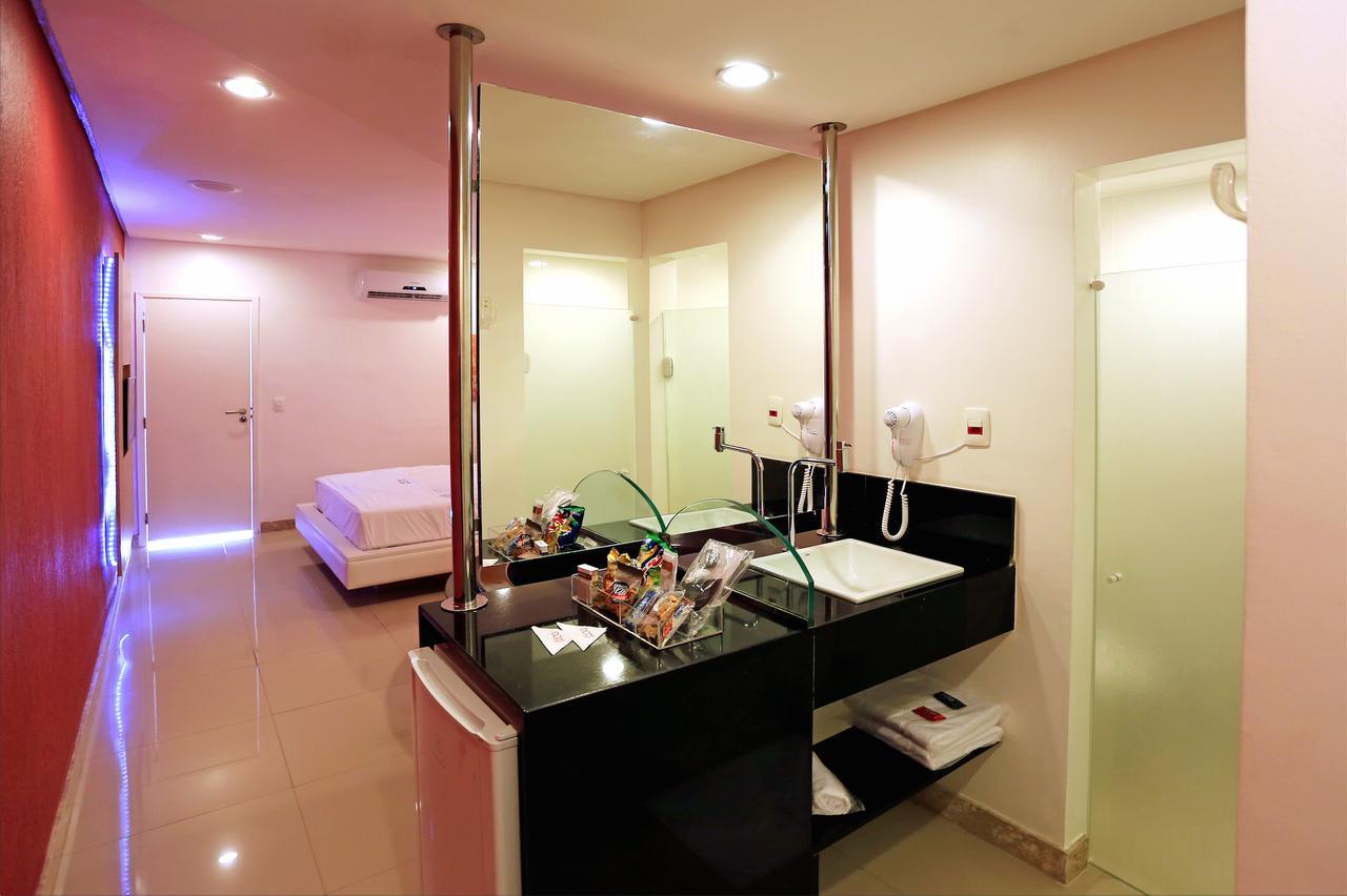 Dom Suites Motel (Adults Only) Салвадор Екстер'єр фото